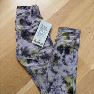 Lululemon Athletica Gray and Green Tie-Dye Leggings
